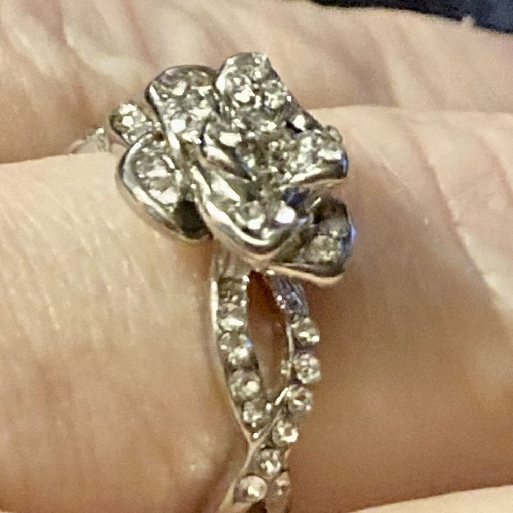 Rhinestone Flower Ring  